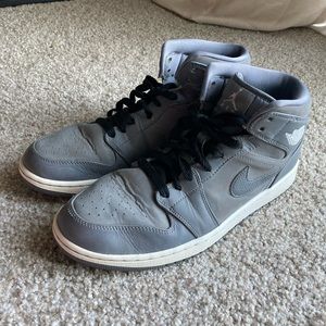 Jordan 1 Mid Retro cool grey